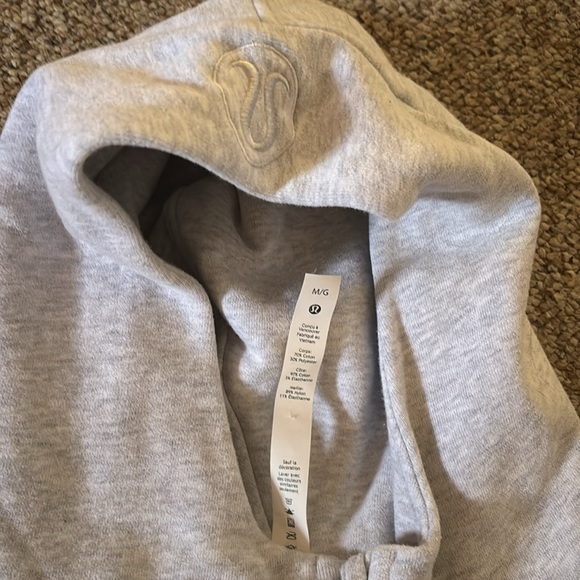 LIKE NEW lulu scuba hoodie - Picture 2 of 2